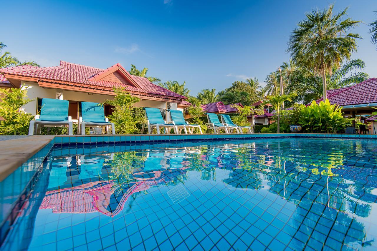 Tananza Resort & Homestay Phuket Nai Harn エクステリア 写真