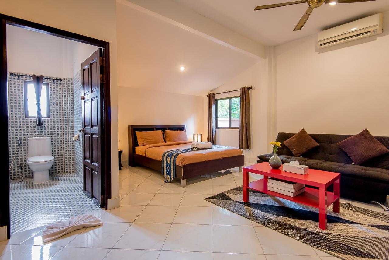 Tananza Resort & Homestay Phuket Nai Harn エクステリア 写真